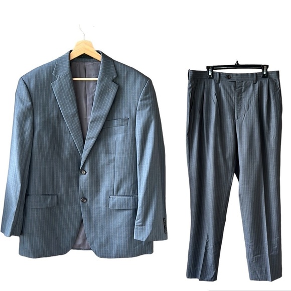 Lauren Ralph Lauren 100% Wool Pin Stripe Gray 2 Piece Suit. Size 40R - Picture 1 of 14